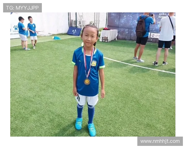 绿茵传奇：一位足球明星的自传与梦想之旅